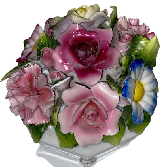 Vintage Capodimonte Style Floral Porcelain Display Figurine Floral Piece *READ* - Picture 8 of 11